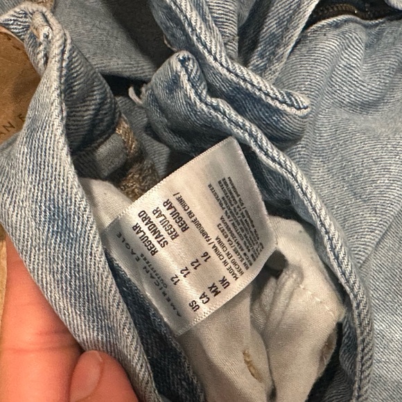 American eagle Curvey Mom Jeans - Picture 2 of 3